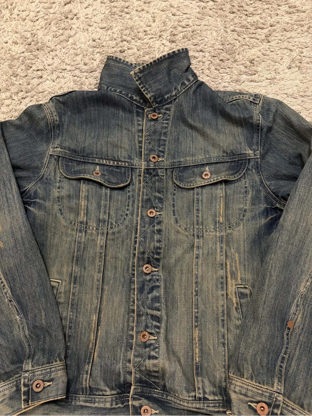 Old Navy 2006 Distressed Denim Trucker Jacket Y2K Size L.
